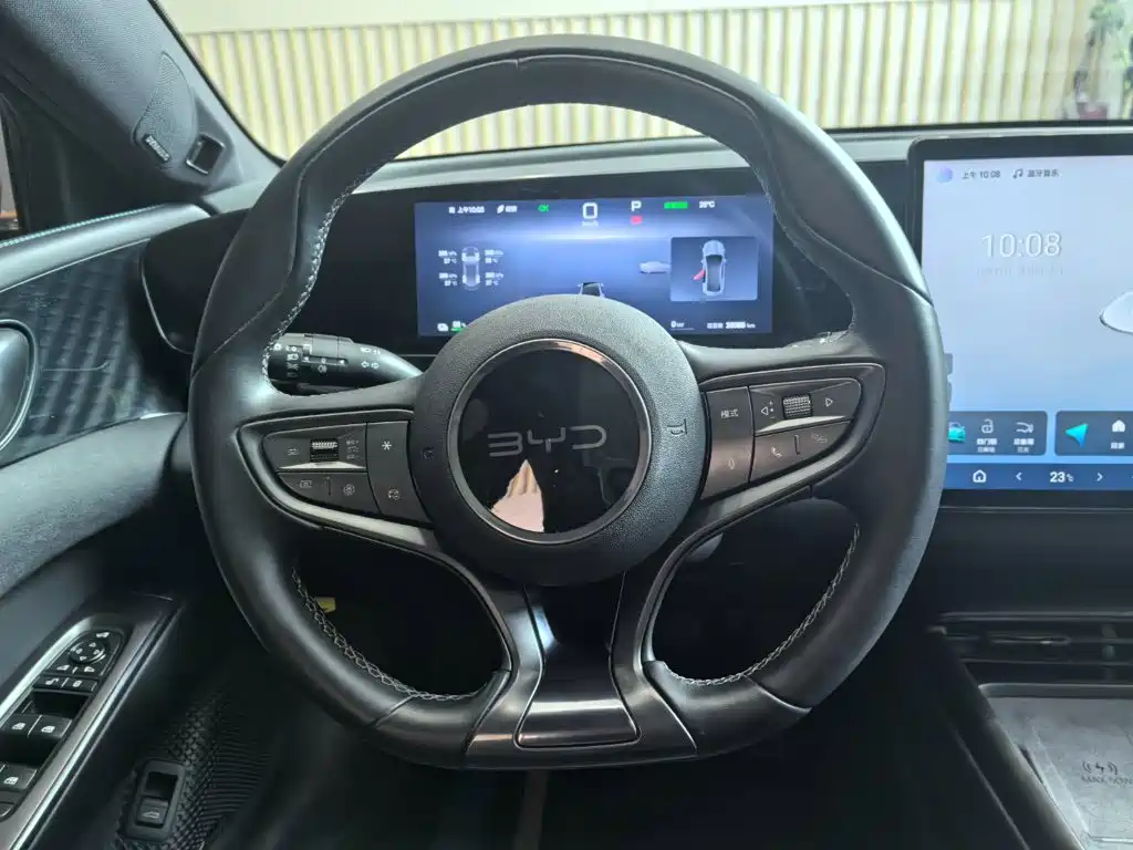 BYD Seal — фото 9