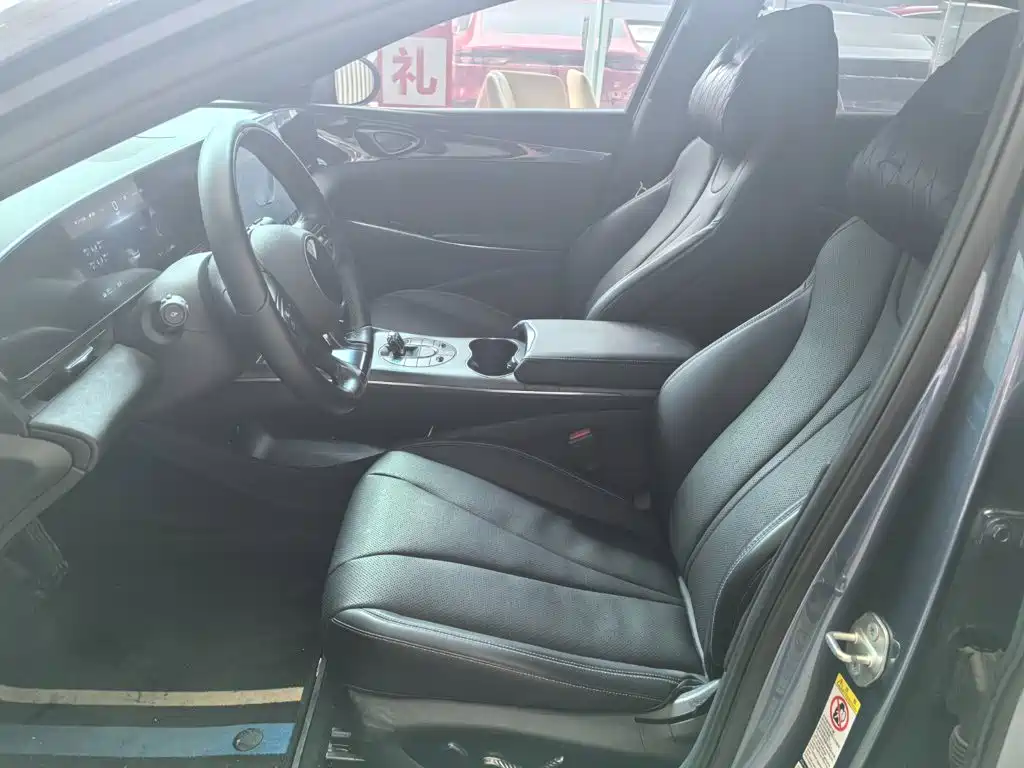 BYD Seal — фото 10