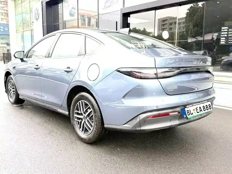 BYD Seal 05 DM-i — фото 8