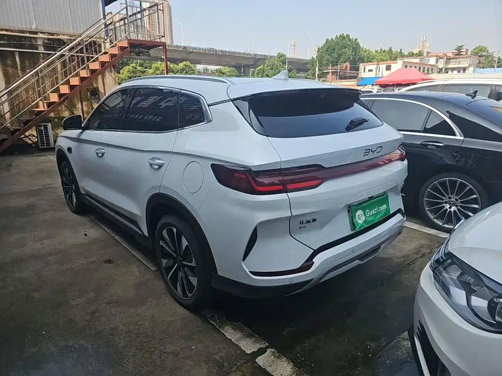 BYD PLUS New Energy — фото 5