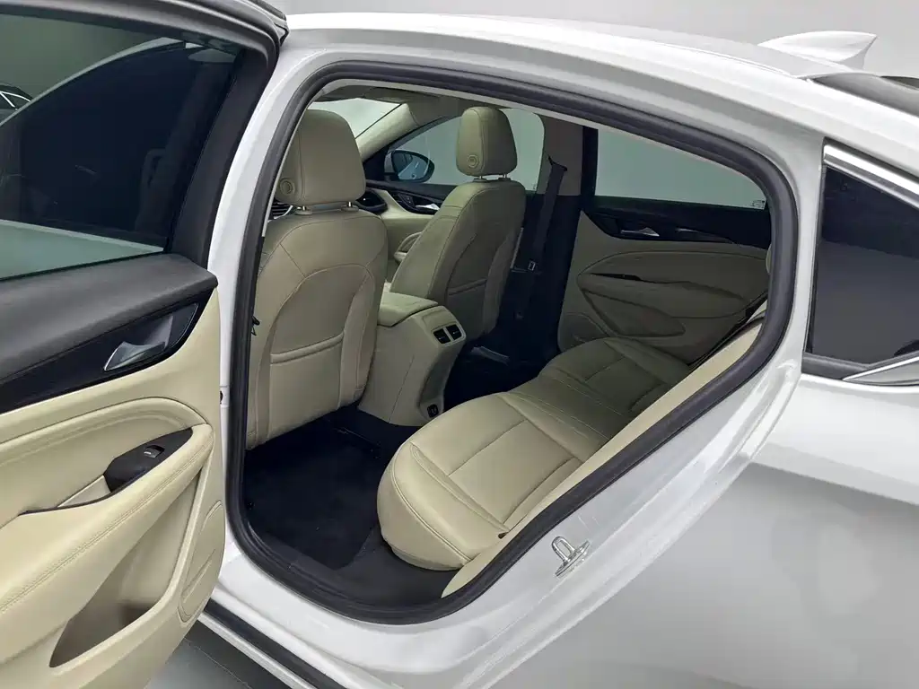 Buick Regal — фото 6