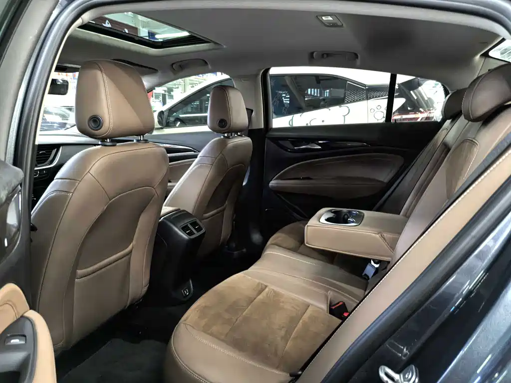 Buick Regal — фото 10