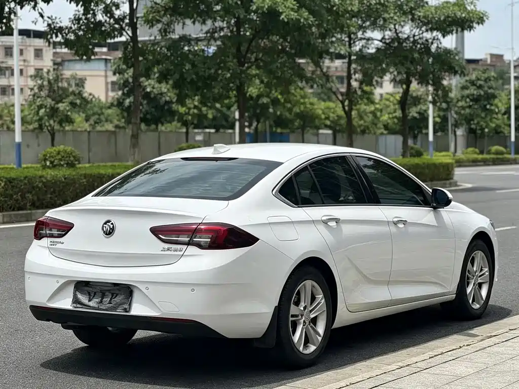 Buick Regal — фото 9
