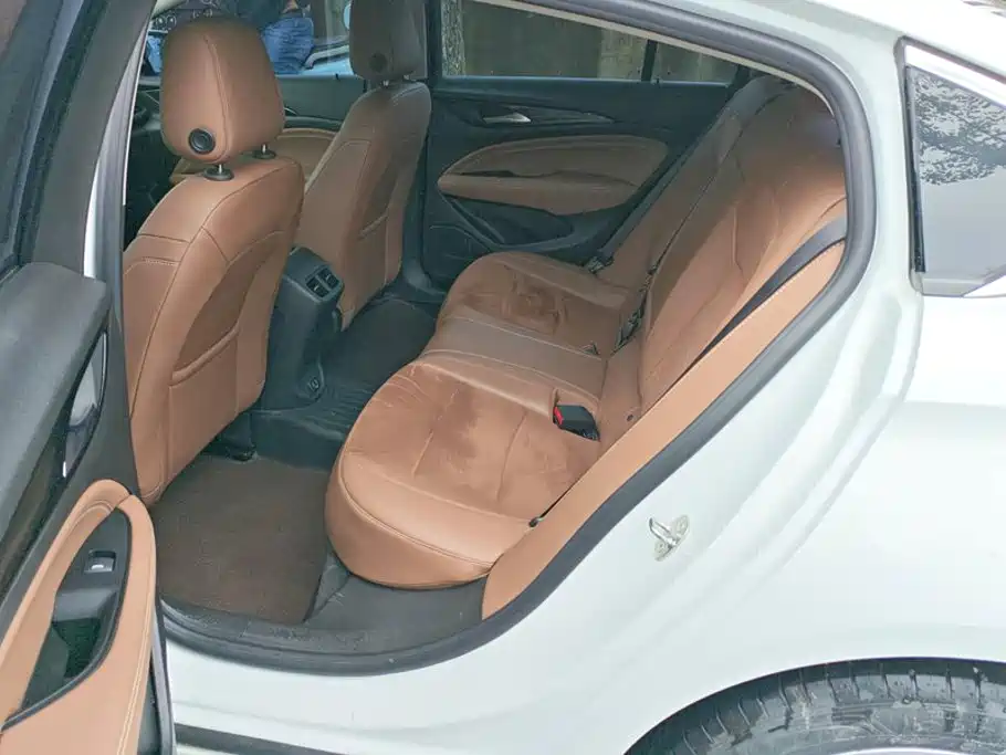 Buick Regal — фото 11
