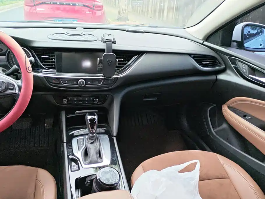 Buick Regal — фото 13