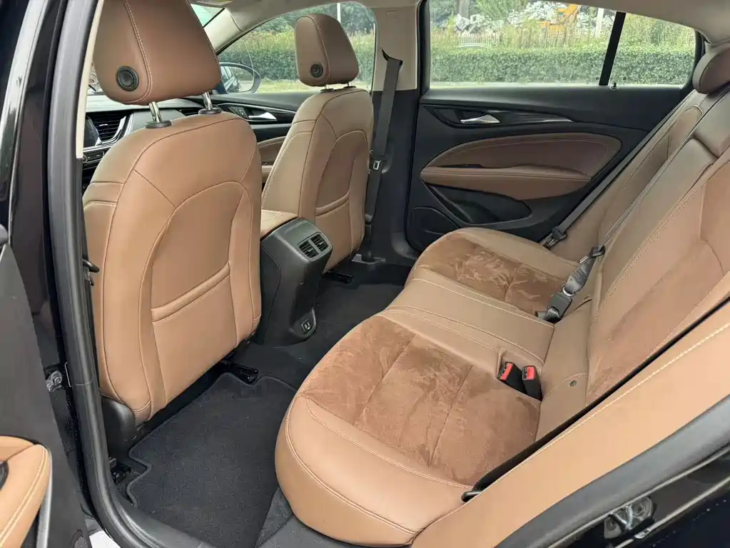 Buick Regal — фото 13