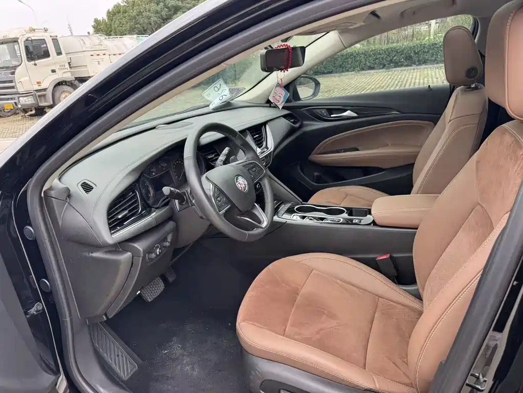 Buick Regal — фото 10