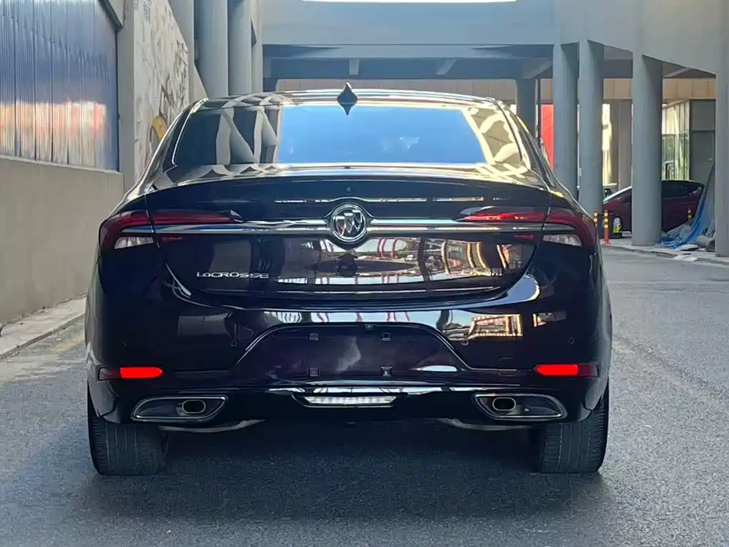 Buick LaCrosse — фото 4