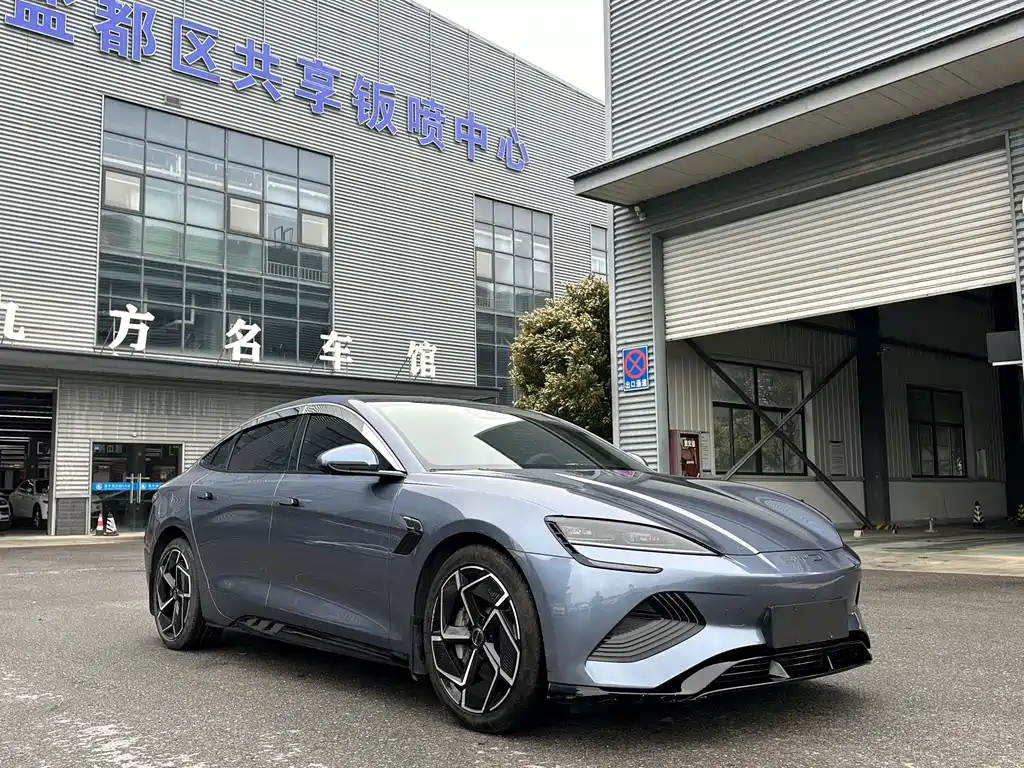 BYD Seal — фото 2