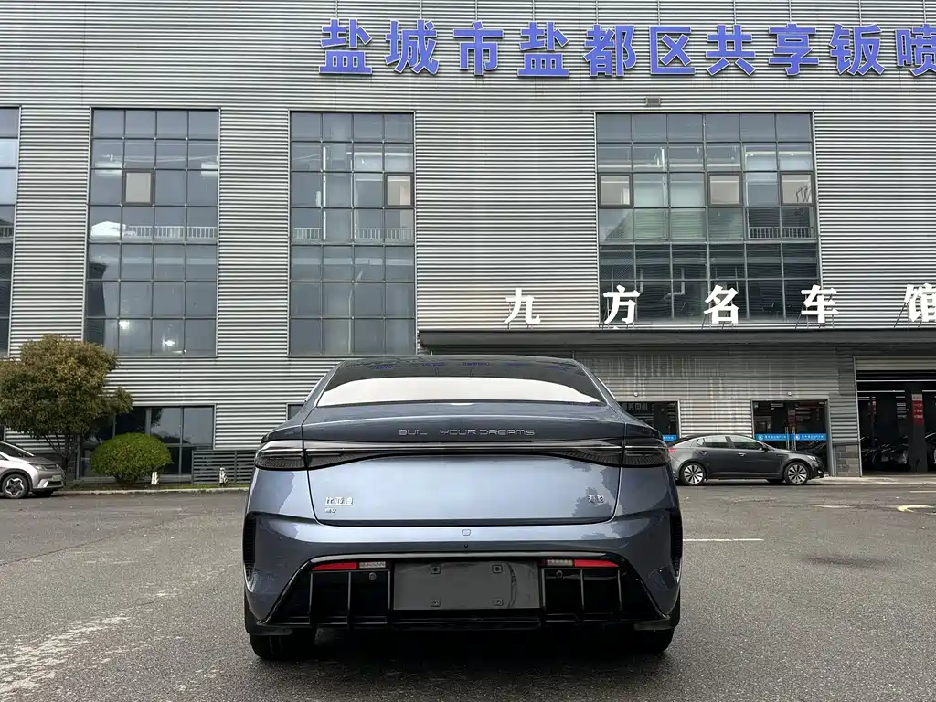 BYD Seal — фото 11