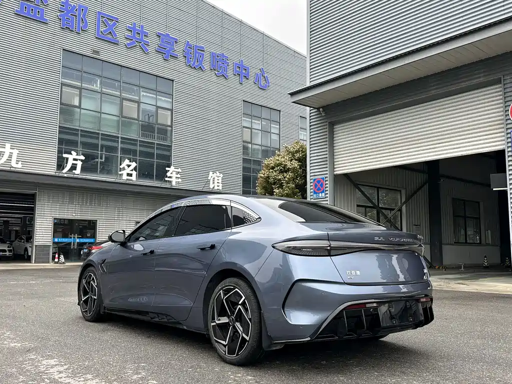 BYD Seal — фото 6