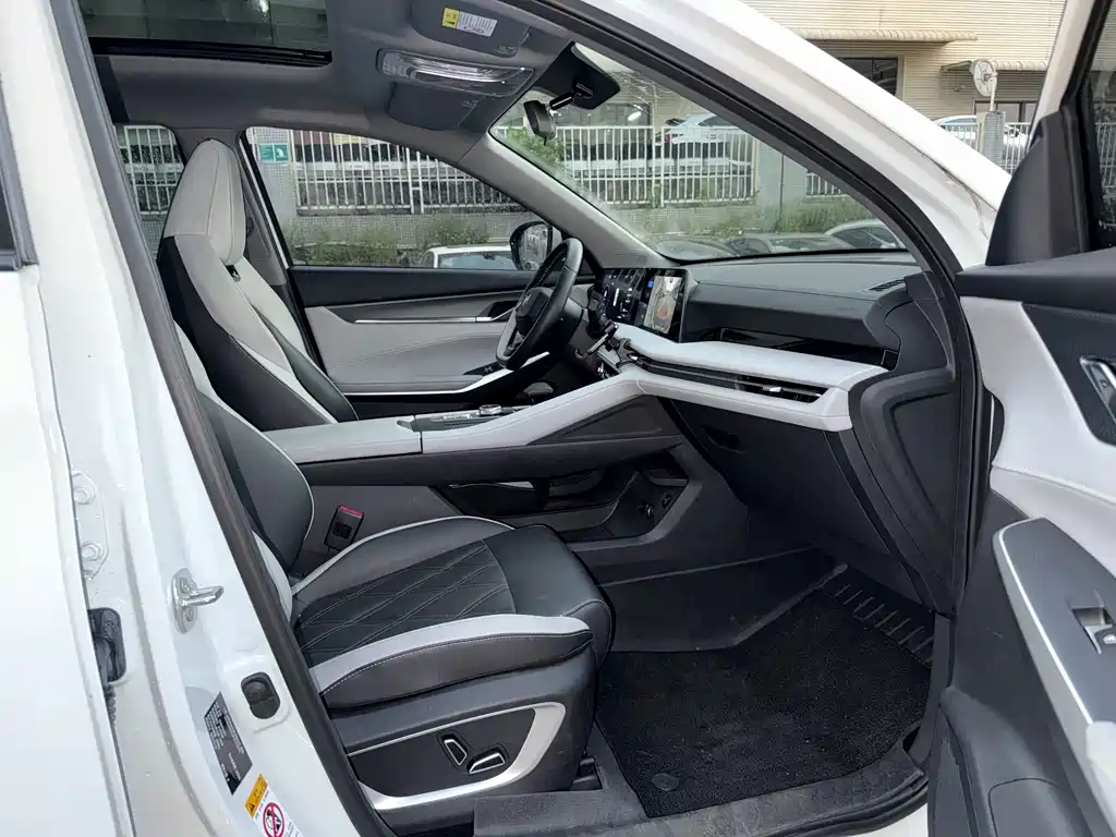 Changan CS75 PLUS — фото 11