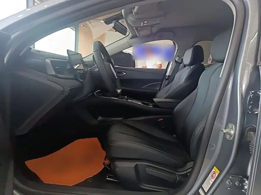 BYD Seal 05 DM-i — фото 15