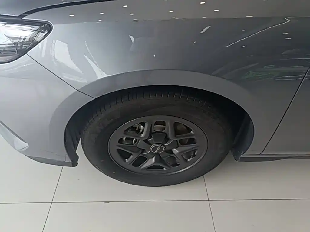 BYD Seal 05 DM-i — фото 23