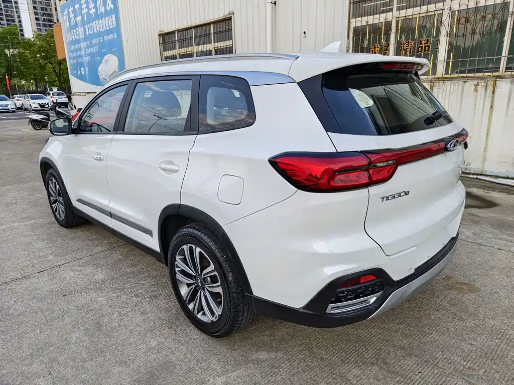 Chery Tiggo 8 — фото 4