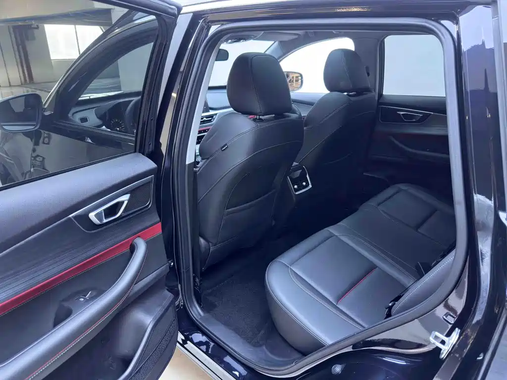 Chery Tiggo 7 — фото 10