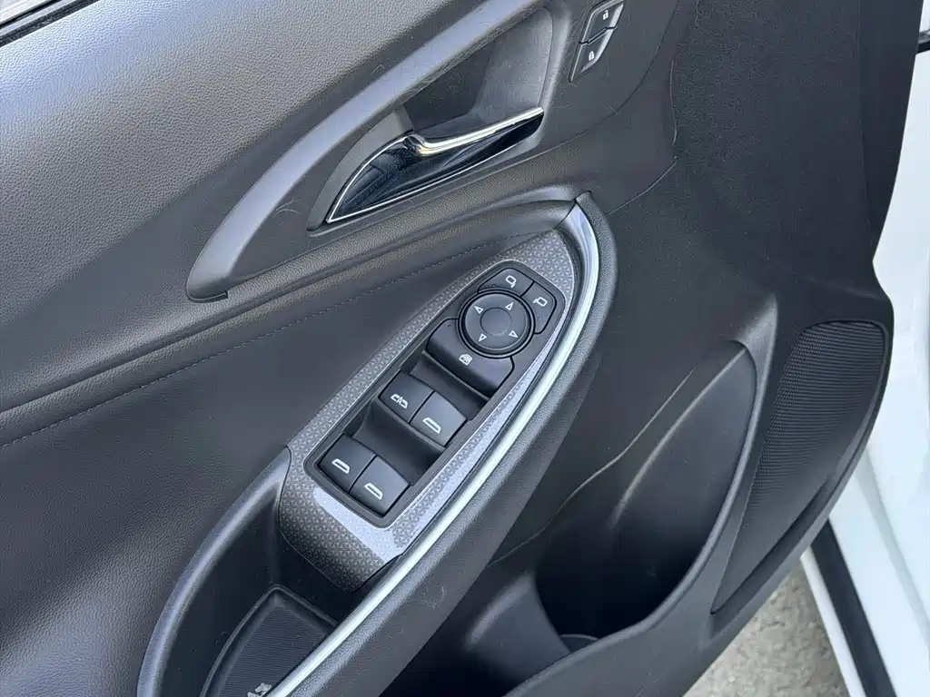 Chevrolet Malibu XL — фото 14