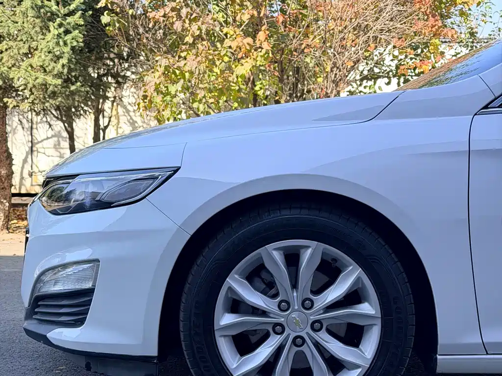 Chevrolet Malibu XL — фото 10