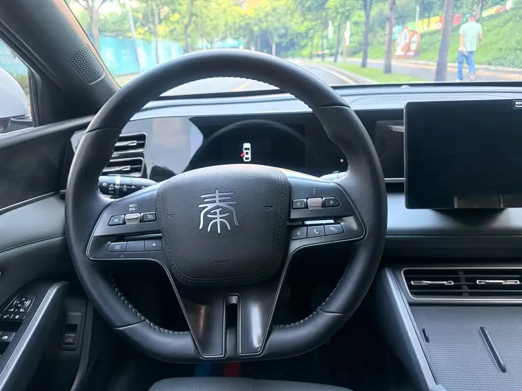 BYD Qin L — фото 23