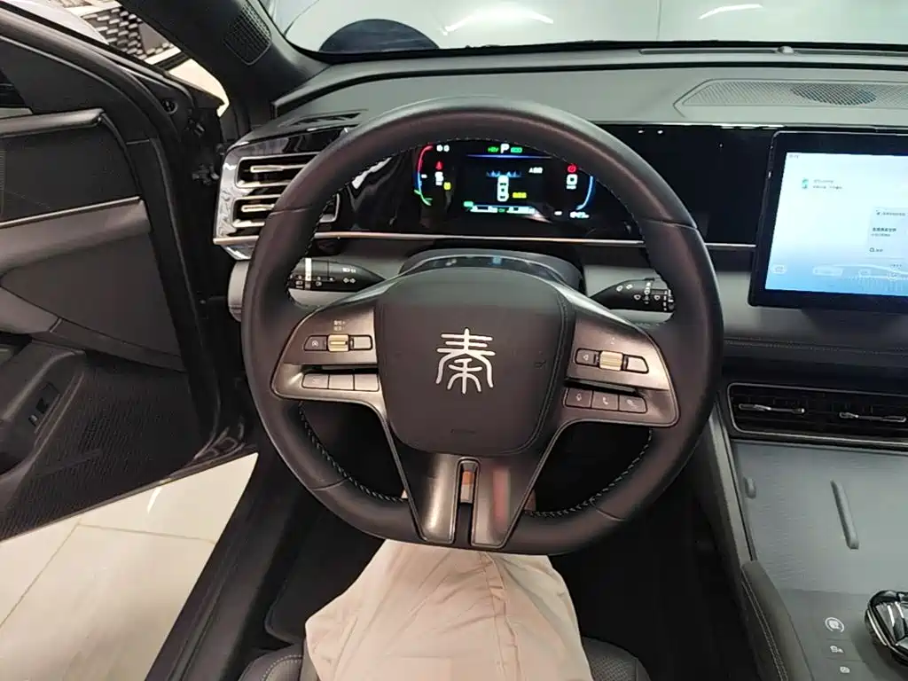 BYD Qin L — фото 11
