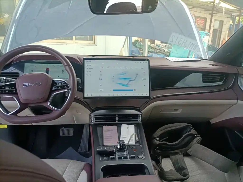 BYD Seal — фото 13