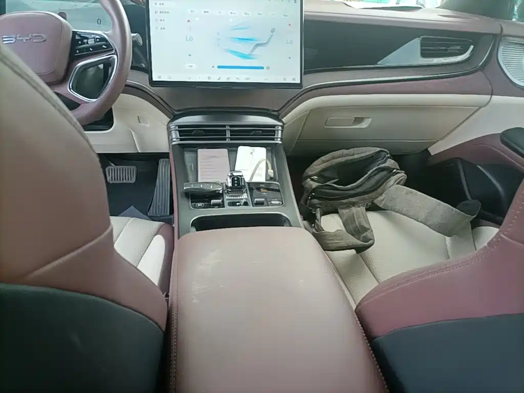 BYD Seal — фото 14