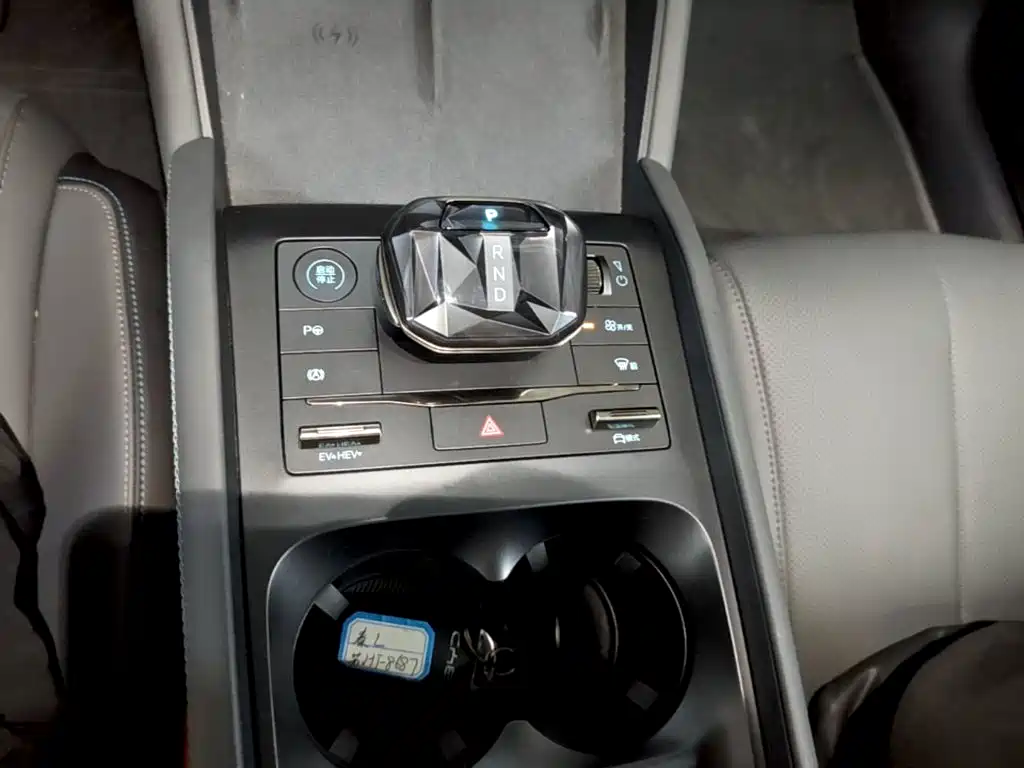 BYD Qin L — фото 14