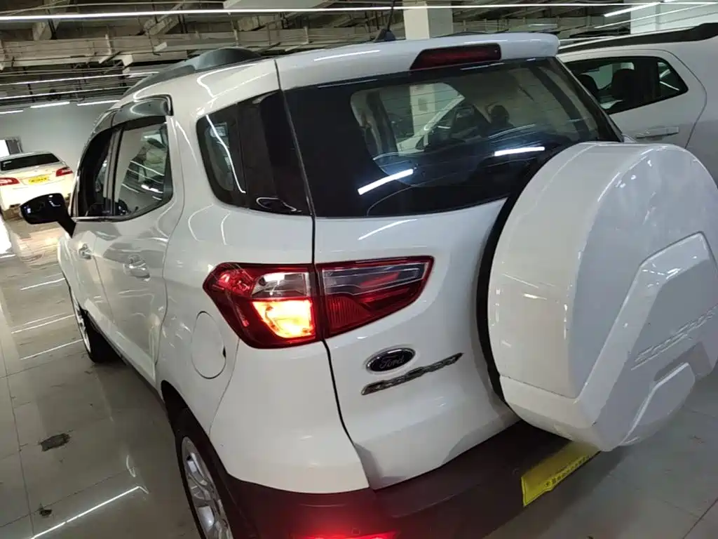 Ford Ecosport — фото 4