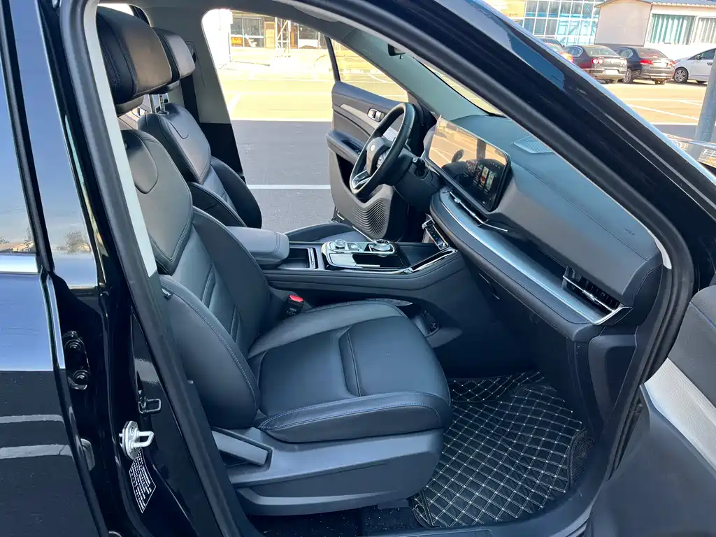 Ford Equator Sport — фото 11