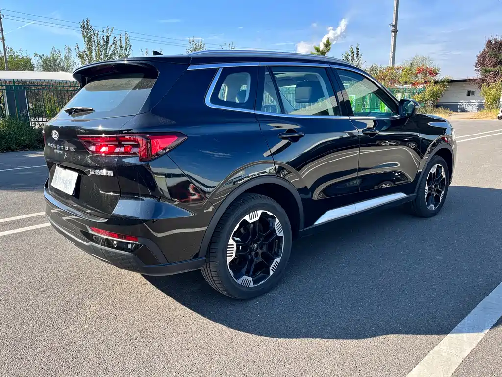 Ford Equator Sport — фото 13