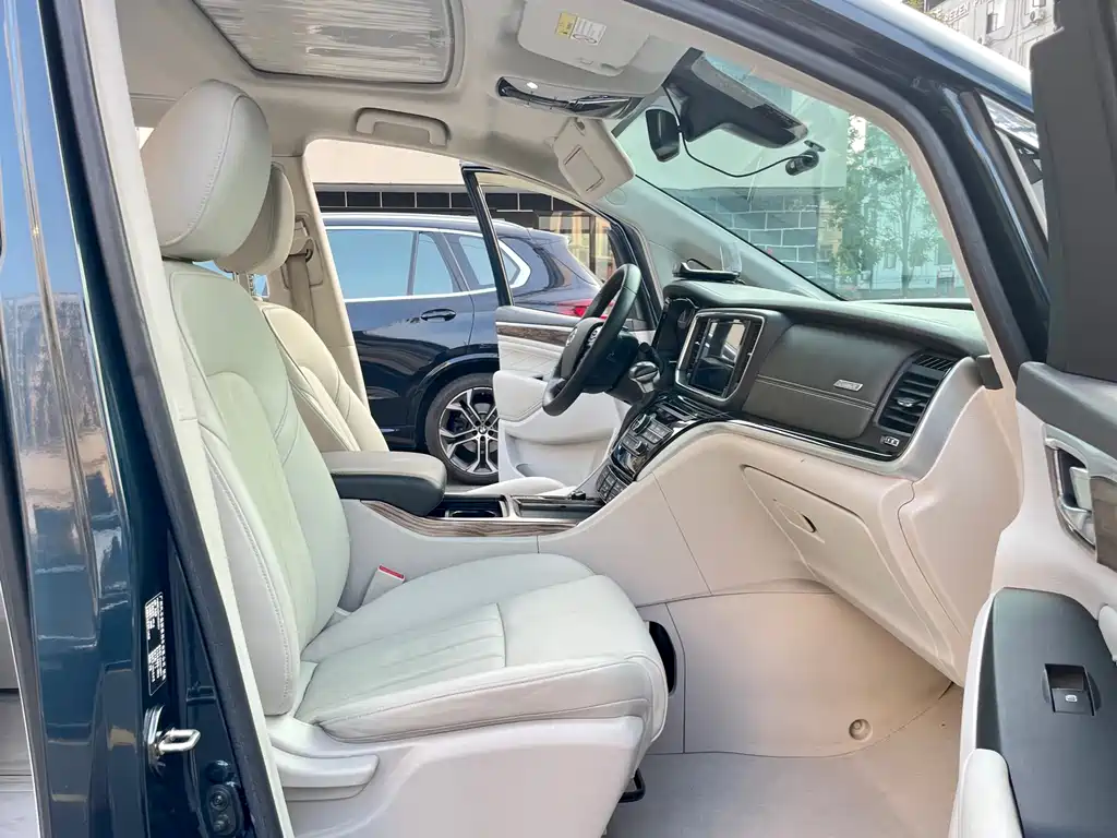GAC Motor Trumpchi M8 — фото 23