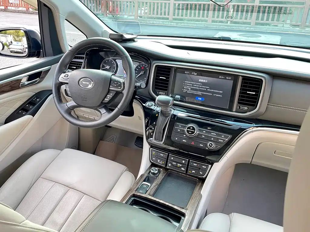 GAC Motor Trumpchi M8 — фото 31