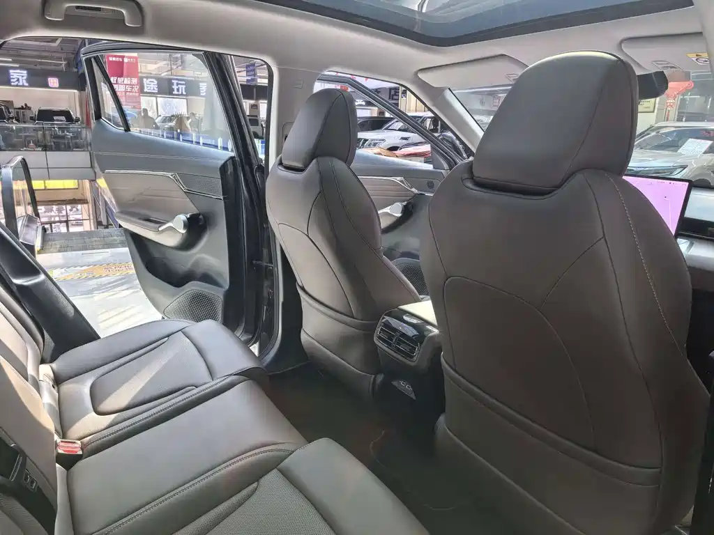 GAC Motor Trumpchi GS4 — фото 18