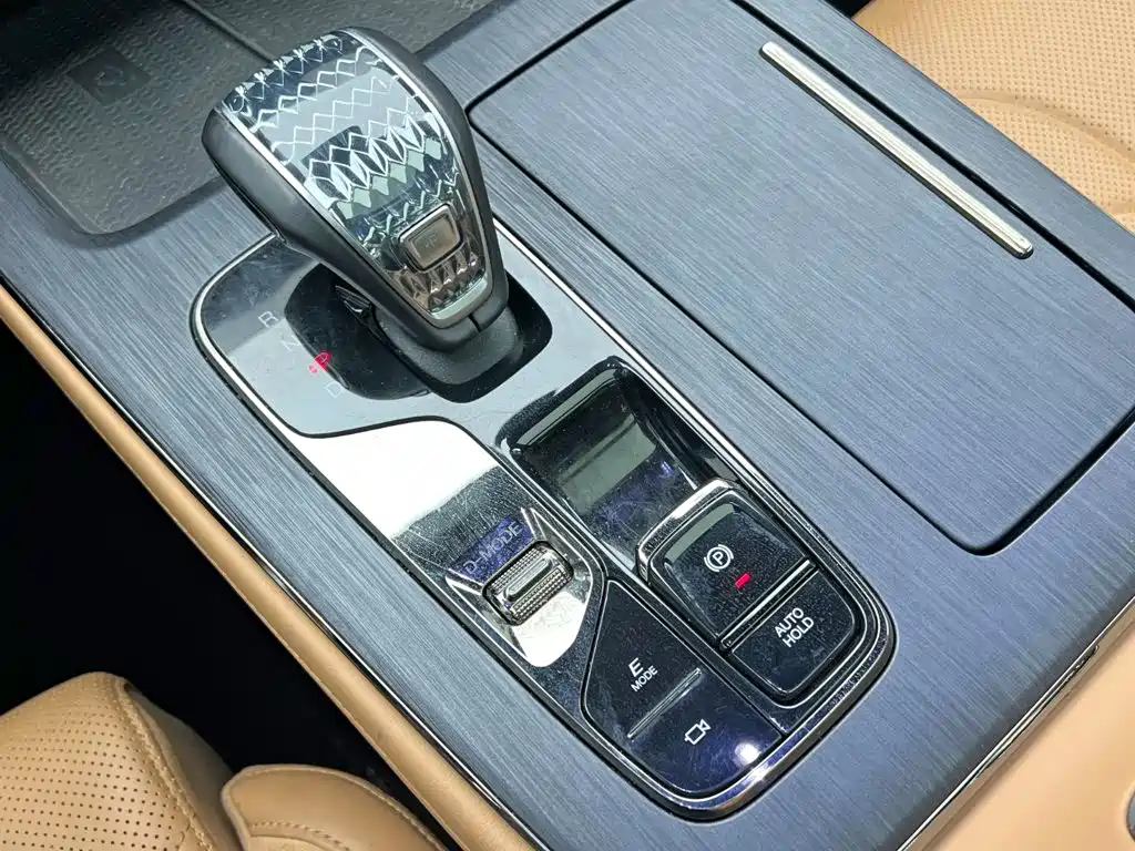 GAC Motor Trumpchi ES9 — фото 19
