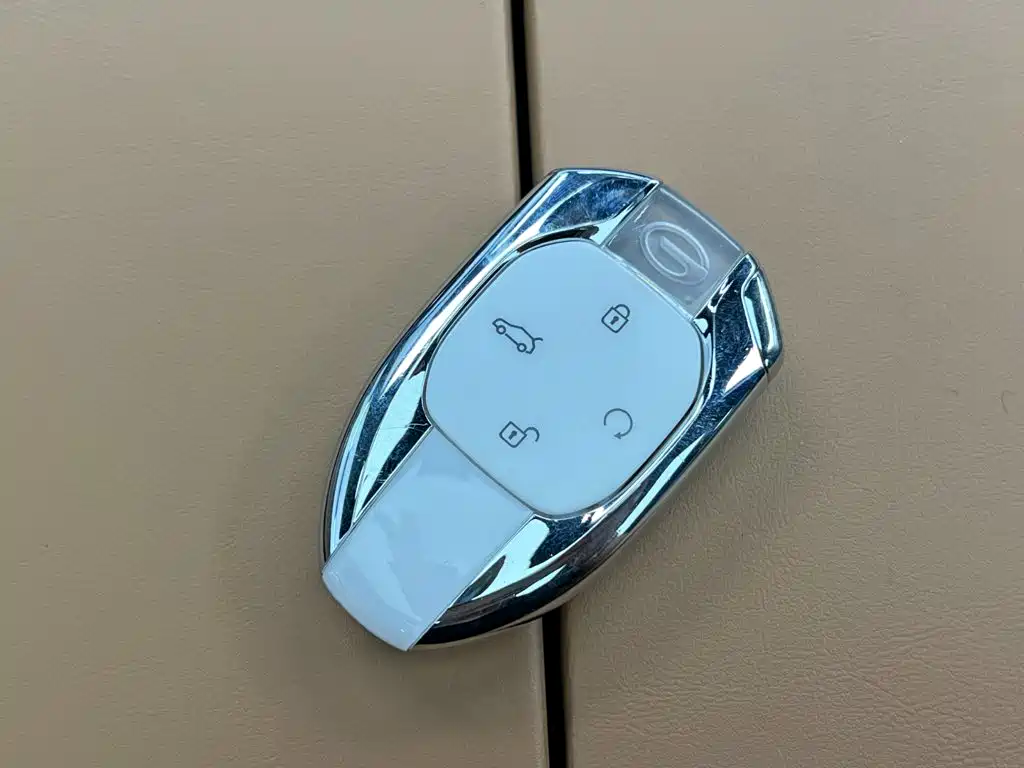 GAC Motor Trumpchi ES9 — фото 24