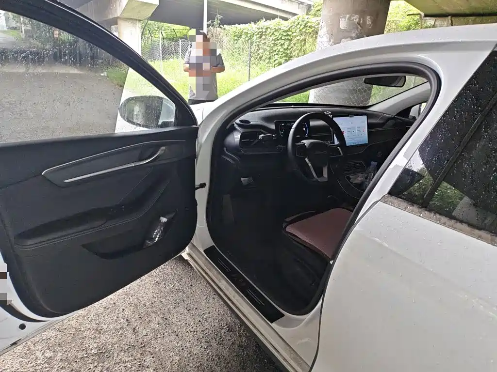 BYD Qin PLUS — фото 14