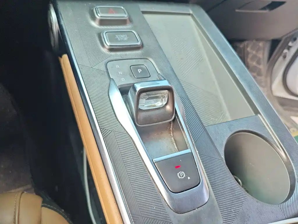 GAC Motor Shadow Cool — фото 10