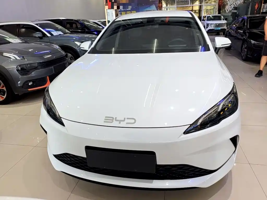 BYD Seal 05 DM-i — фото 3