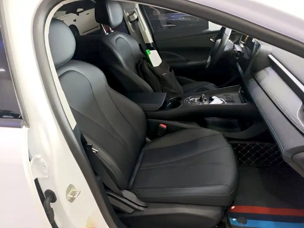 BYD Seal 05 DM-i — фото 25