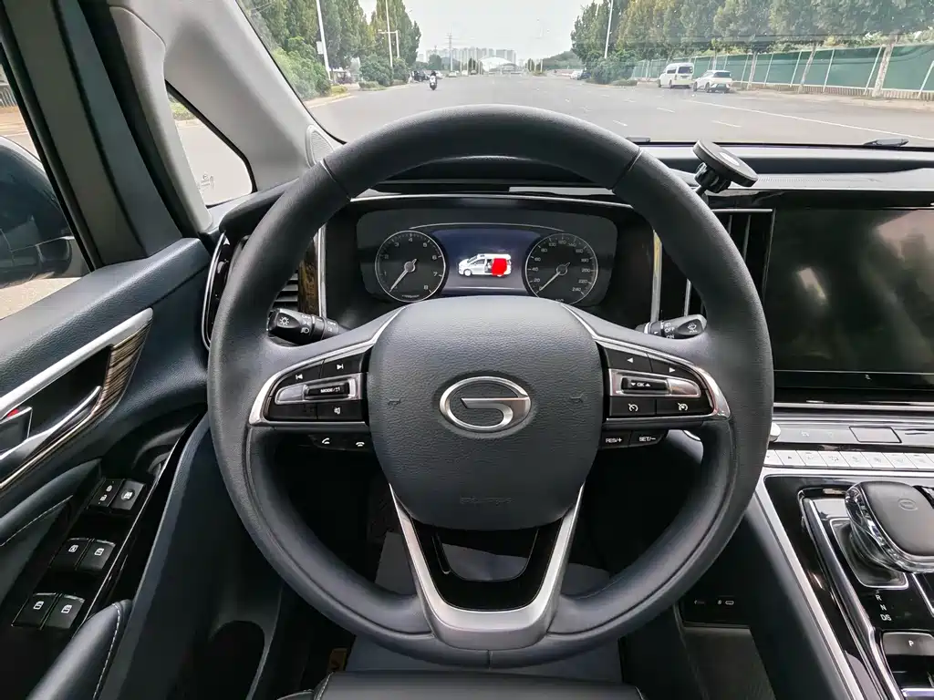 GAC Motor Trumpchi M8 — фото 13