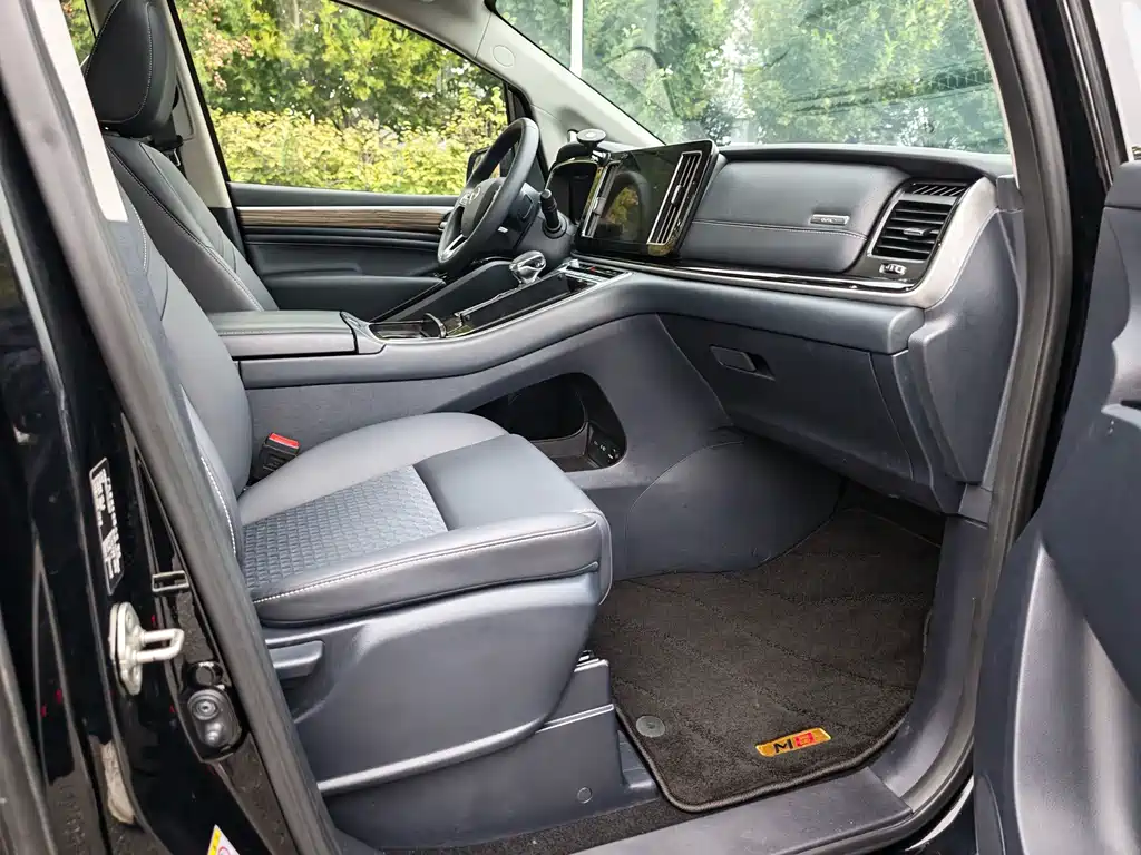 GAC Motor Trumpchi M8 — фото 15