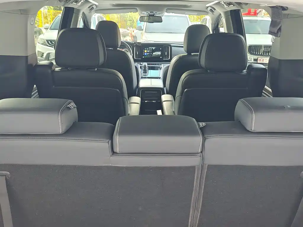 GAC Motor Trumpchi M8 — фото 8
