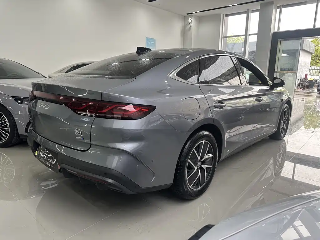 BYD Qin L — фото 8