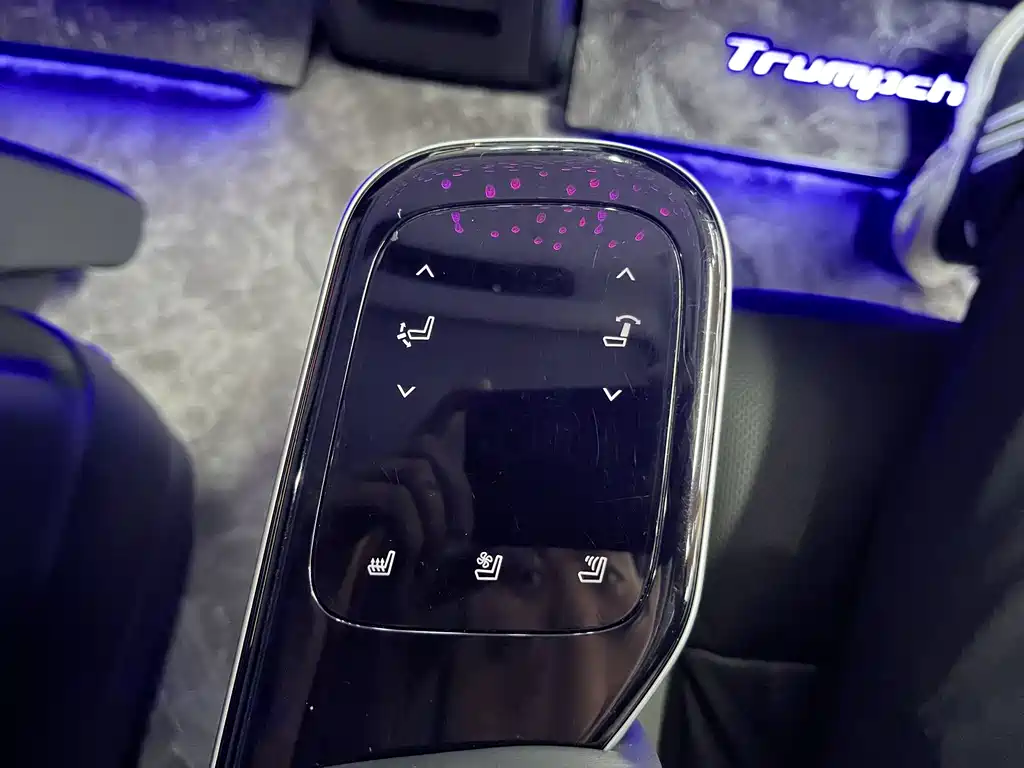 GAC Motor Trumpchi M8 — фото 17