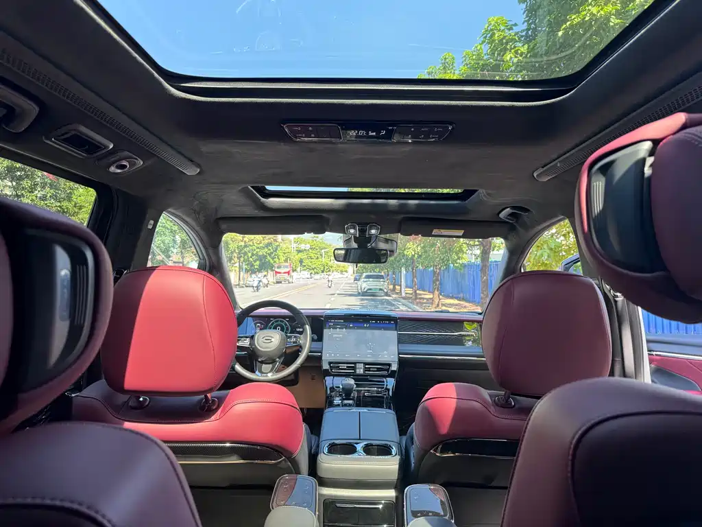 GAC Motor Trumpchi M8 — фото 11