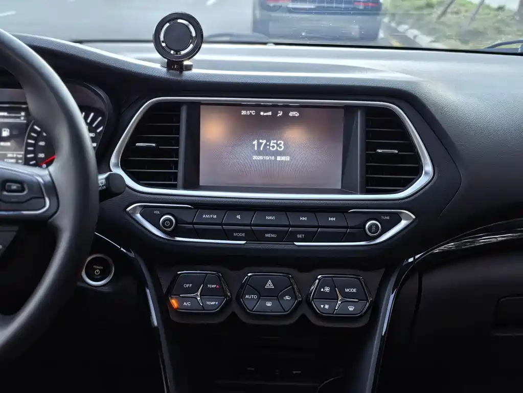 GAC Motor GS4 Hybrid — фото 8