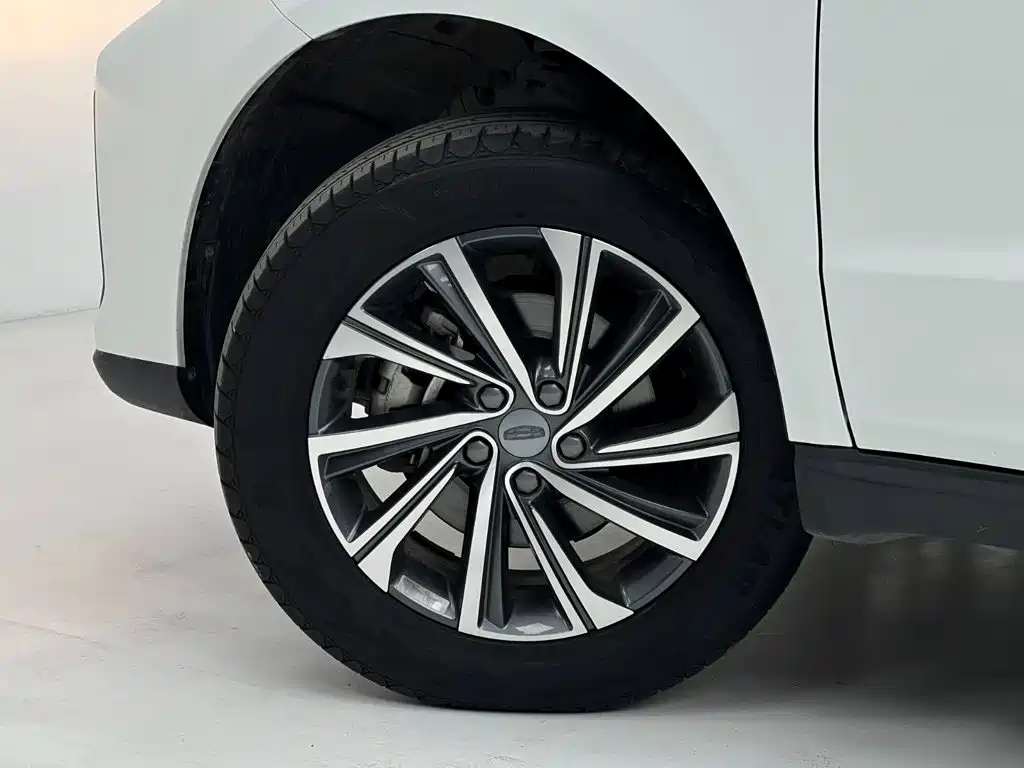 Geely Vision X6 — фото 14