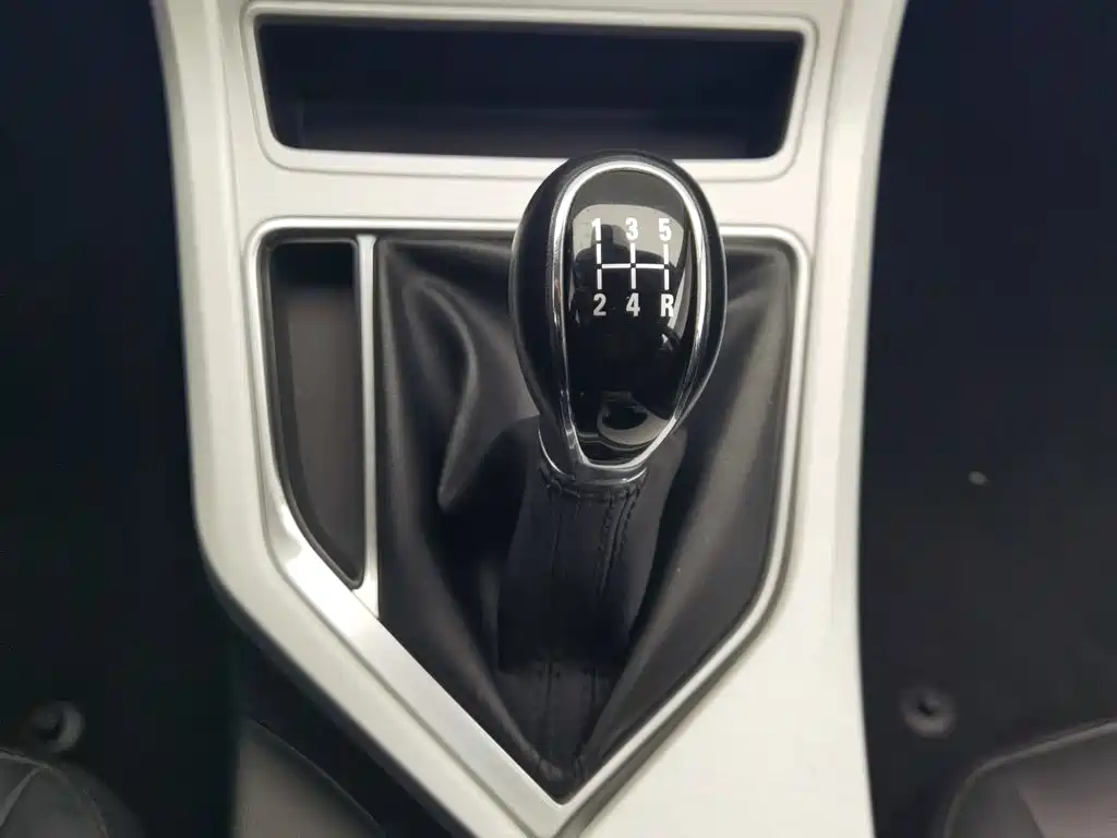 Geely Vision — фото 13