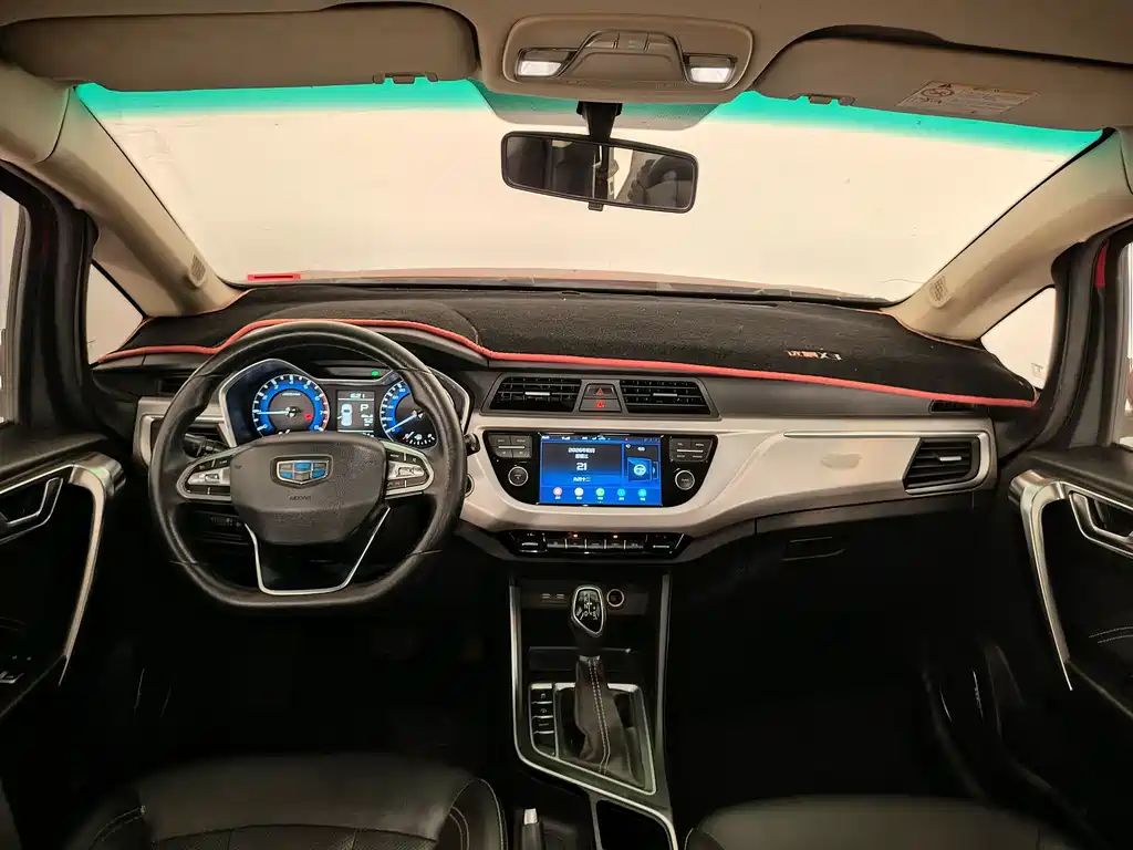 Geely Vision X3 — фото 5