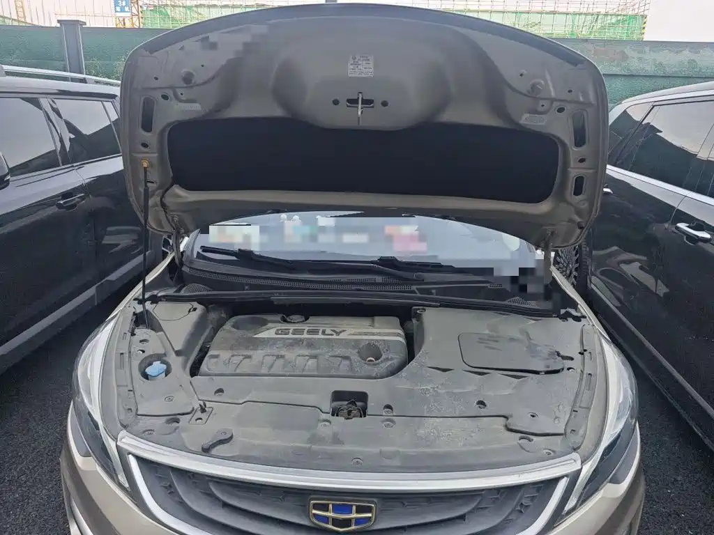 Geely Emgrand GS — фото 10
